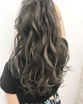 ロング カラー grow恵比寿【グロウ】髪質改善/ハイライト/ブリーチ/レイヤーカット所属・奥野 貴史　代表　レイヤーのヘアスタイル