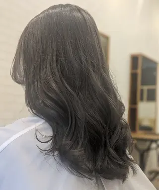 セミロング カラー 根岸 進のヘアスタイル