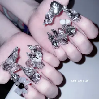 ネイル NOLIMIT.OSAKA所属・NOLIMIT Jr Nailistのネイルデザイン