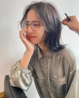 ミディアム カラー 藤井 貴美子のヘアスタイル