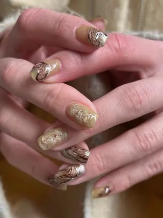 ネイル talo .のネイルデザイン