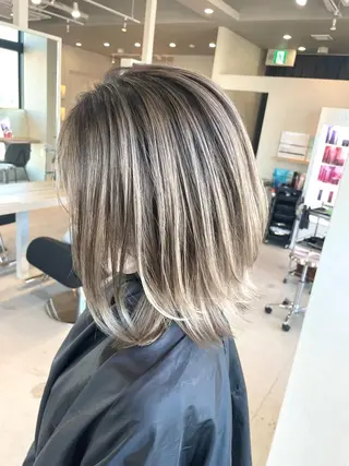 ミディアム カラー Lia所属・皆木 智晴のヘアスタイル