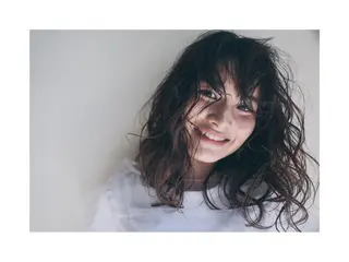 ミディアム 大岩 茉愉のヘアスタイル
