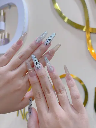 ネイル MQueen ネイルサロンマルのネイルデザイン