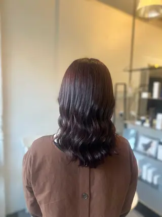 セミロング iroha /カラーモデルのヘアスタイル