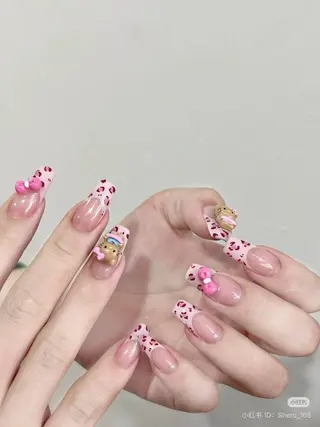 ネイル Lee Nailsのネイルデザイン