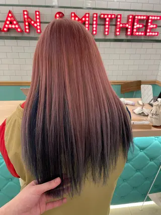 ロング 透明感ブリーチ ハイトーンウエダのヘアスタイル