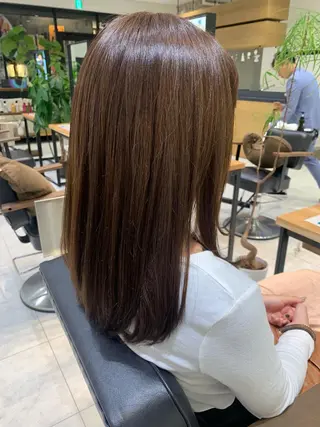 セミロング 近 紗理奈のヘアスタイル