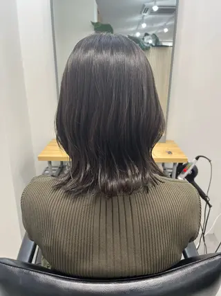 ミディアム カラー 難波/髪質改善/スパ ツヤ／顔周りレイヤーのヘアスタイル