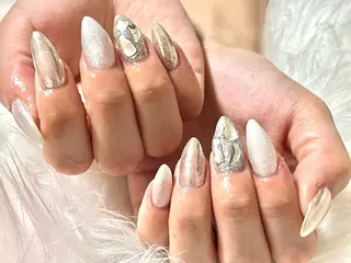 ネイル hohomi .のネイルデザイン