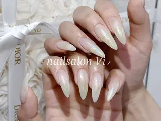 ネイル Nailsalon Vi+ももか🩷のネイルデザイン