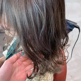 カラー ヤマダ サクラのヘアスタイル