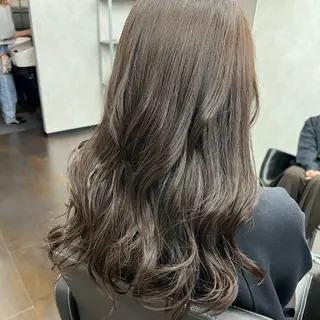 ロング カラー 沖山 友津季のヘアスタイル