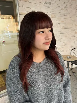 ロング カラー 喜屋武 美月のヘアスタイル