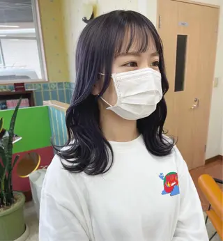 ミディアム カラー River,Land所属・yui .のヘアスタイル