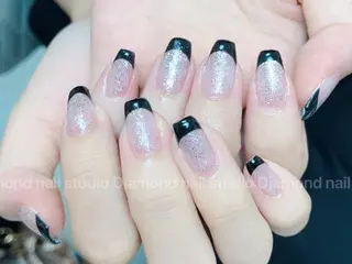 ミディアム Diamond 🚢のネイルデザイン