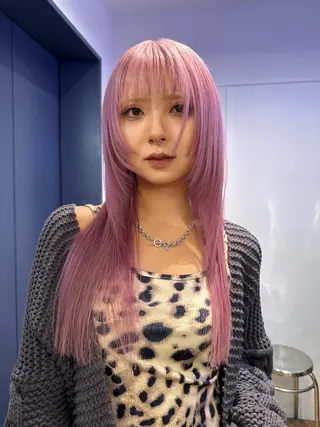 ロング 🍓ケアブリーチ× レイヤーカット🍓のヘアスタイル