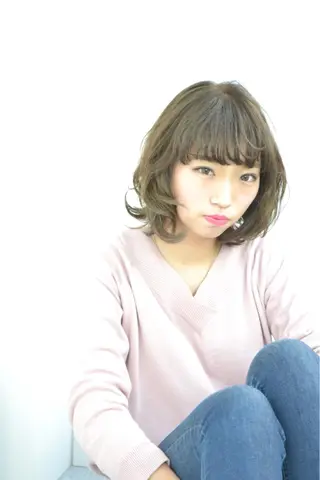 ミディアム カラー パーマ ハイトーン特化🤍 浦住のヘアスタイル