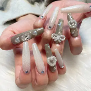 ネイル ゴテゴテ💙ワンホン リオナのネイルデザイン