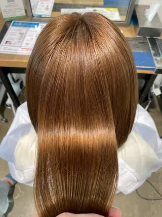 ミディアム レイヤー/ショート透 明感カラー/西田祐賀のヘアスタイル