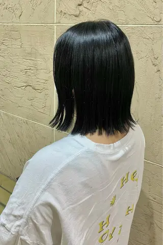 ミディアム カラー 菊地 紗矢のヘアスタイル