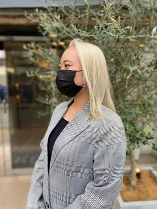 セミロング カラー 🌿 Y U Iのヘアスタイル