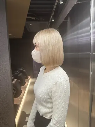 ショート カラー 紬/enne/ブリー チ/ハイトーンのヘアスタイル