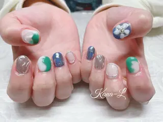 カラー ネイル 芦辺 香奈のネイルデザイン