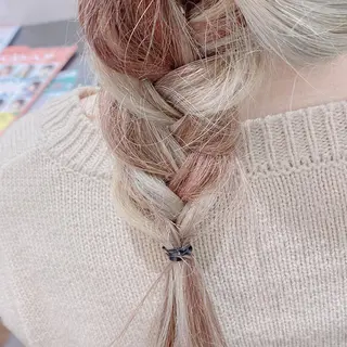 カラー ヘアアレンジ SAKA GUCHIのヘアスタイル