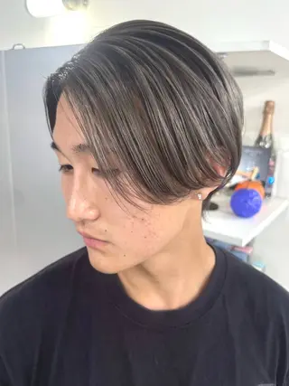 ショート カラー 篠崎 佑季のヘアスタイル