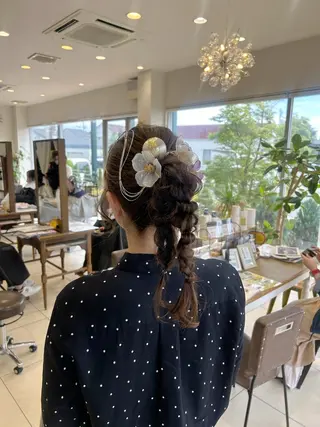 ミディアム 山村紗慧/透明感カラ ー/クロスパーマのヘアスタイル