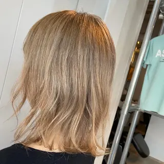 ミディアム 宮下 愛璃紗のヘアスタイル