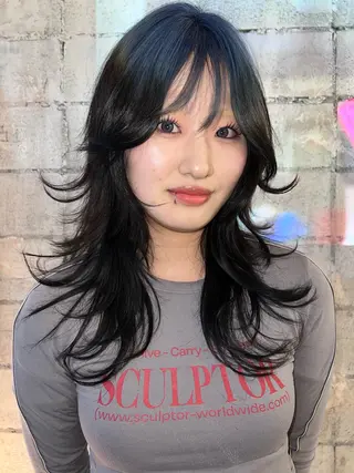 セミロング カラー haco＋所属・圧倒的デザイン力 店長🎨RENAのヘアスタイル