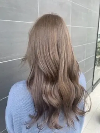 カラー 加藤 小春のヘアスタイル