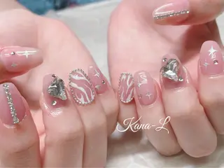 ネイル 芦辺 香奈のネイルデザイン
