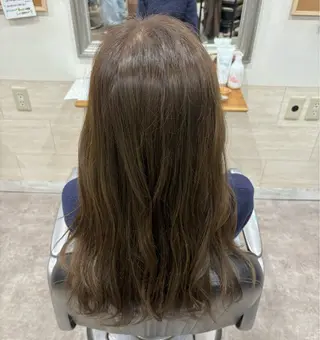 ロング カラー 堀川 希歩のヘアスタイル