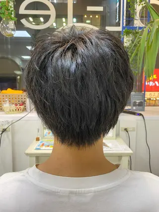 メンズ ⭐️透明感カラー/ パーマ⭐️宮野翔のヘアスタイル