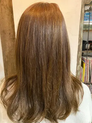 ロング パーマ La  SHE's 天王寺店所属・マルヤマ リナのマツエク・マツパデザイン