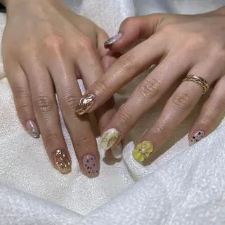 ネイル Wisteria Paddyのネイルデザイン