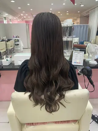 ロング illfrere所属・illfrere MOMOKAのヘアスタイル