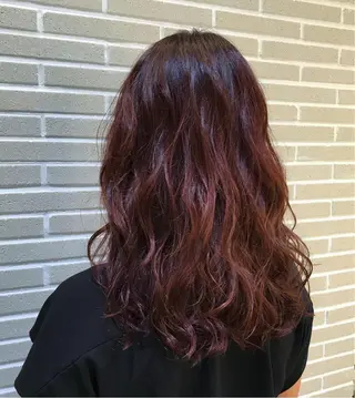 セミロング カラー パーマ 山北 咲子のヘアスタイル