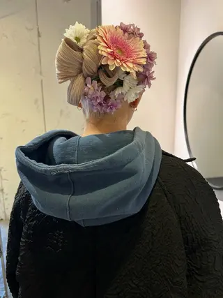 ロング カラー ヘアアレンジ Loom.所属・村上雅人 ナチュラルモードのヘアスタイル