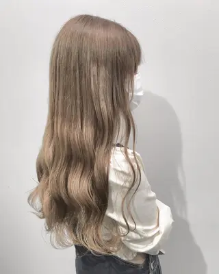 ロング カラー 🩵ハイトーン 美咲🩵のヘアスタイル