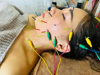 美容鍼灸サロン mahoroba院長のエステ・リラクイメージ