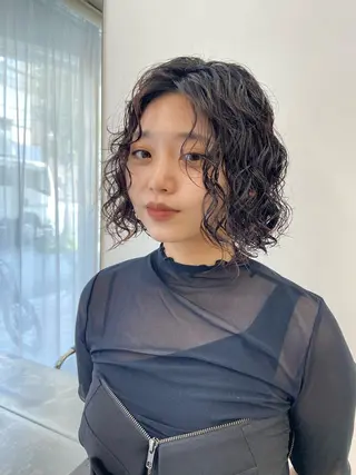 ショート パーマ yuna/ボブカット /ハイトーンカラーのヘアスタイル