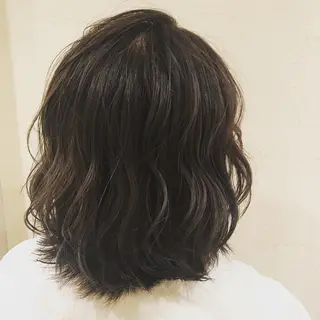 ミディアム カラー パーマ ヘアアレンジ 厚地 伽寧のヘアスタイル