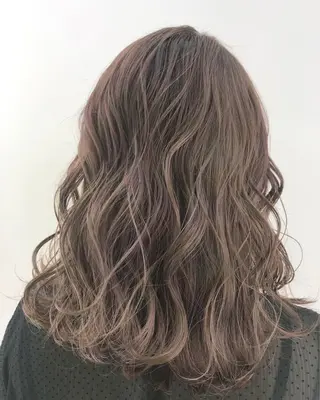 ミディアム カラー ヘアアレンジ シアーベージュニスト 🥣大石亜里紗のヘアスタイル