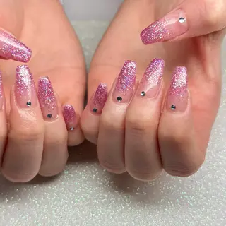 ネイル VIERU 🌈🎀💖のネイルデザイン