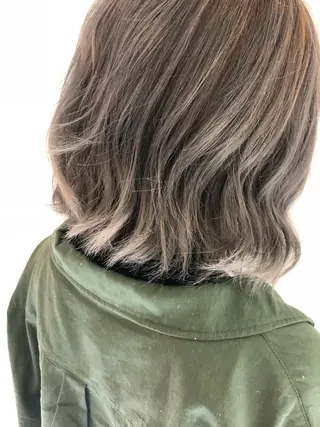 ミディアム 松佐 ゆかりのヘアスタイル