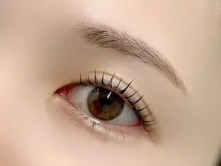 マツエク・マツパ Cheri所属・きし かりんの眉毛・アイブロウイメージ